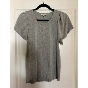 Gray puffy draped short sleeve top.